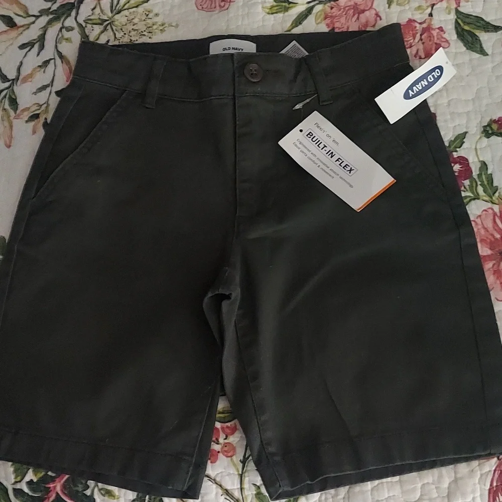 Old Navy Olive Green Boys Built in Flex 
